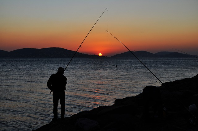 rybáři ve tmě