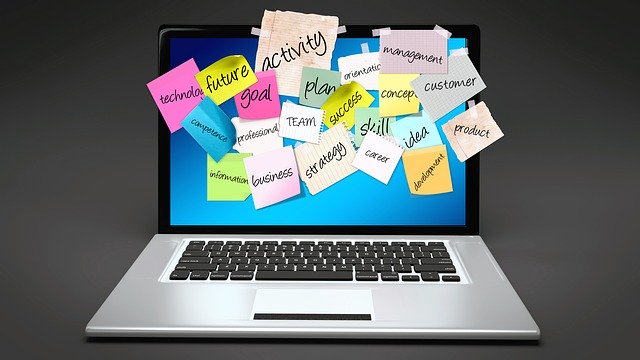 lepíky s nápisy znázorňující pojmy, které nesmí podnikatel spustit z očí